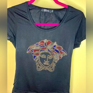 Cute stretch tee with crystals.